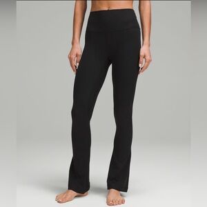 Lululemon (4) ribbed align flare